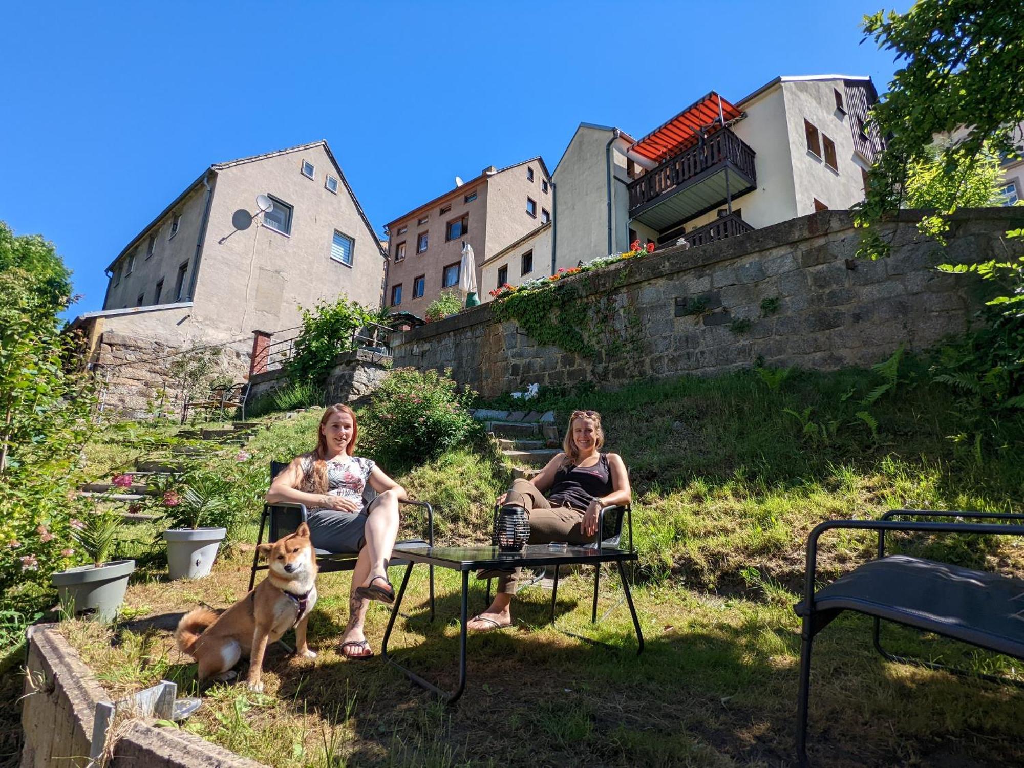 F2 - Urlaubsmagie Sauna, Whirlpool, Pool & Garten Sebnitz Exteriör bild