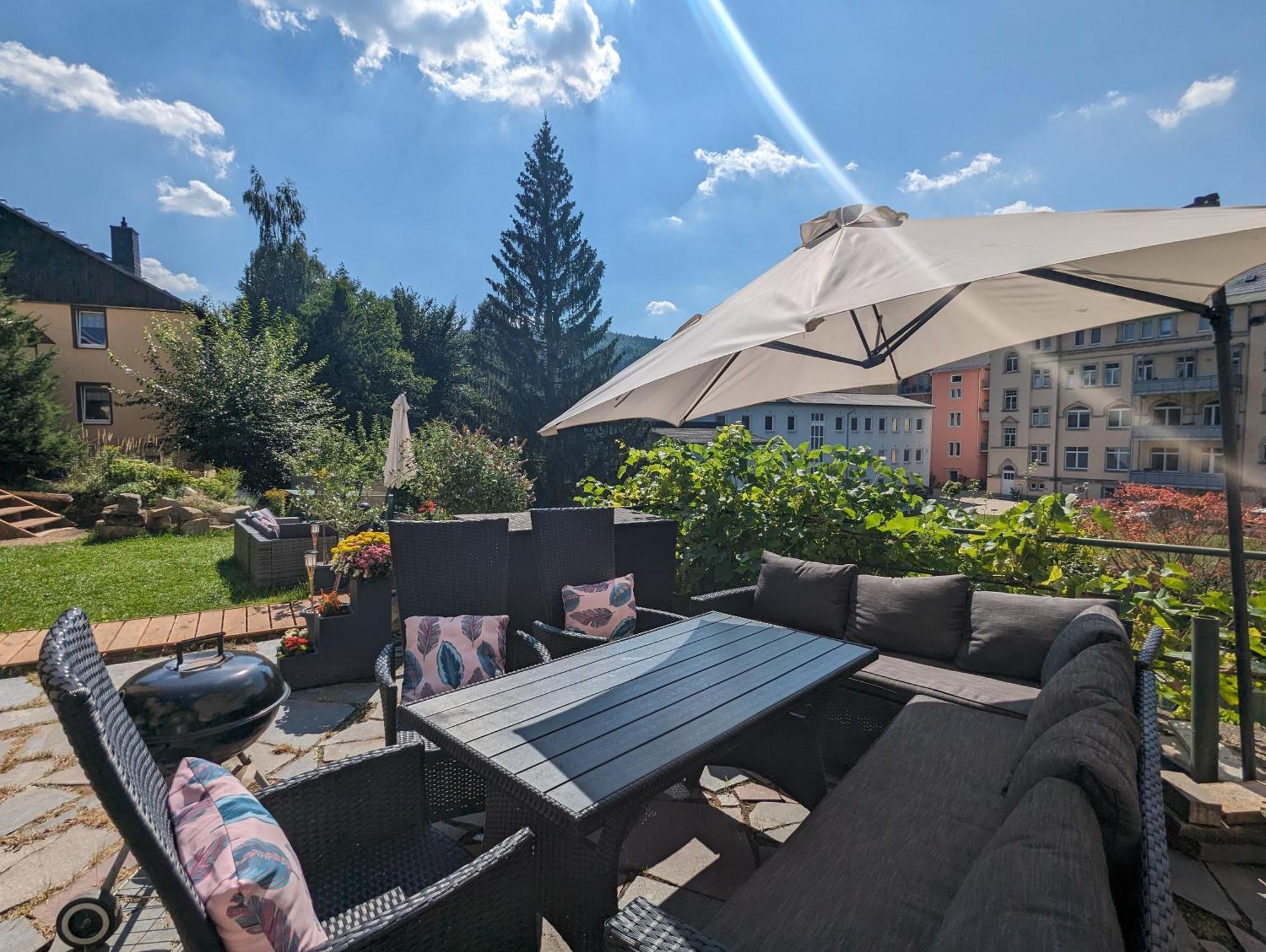 F2 - Urlaubsmagie Sauna, Whirlpool, Pool & Garten Sebnitz Exteriör bild