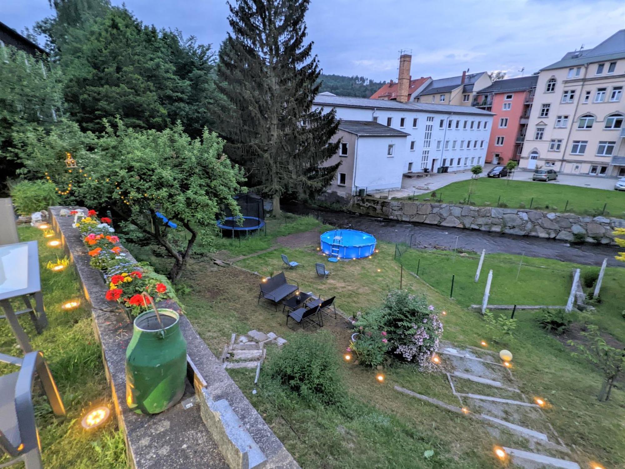 F2 - Urlaubsmagie Sauna, Whirlpool, Pool & Garten Sebnitz Exteriör bild
