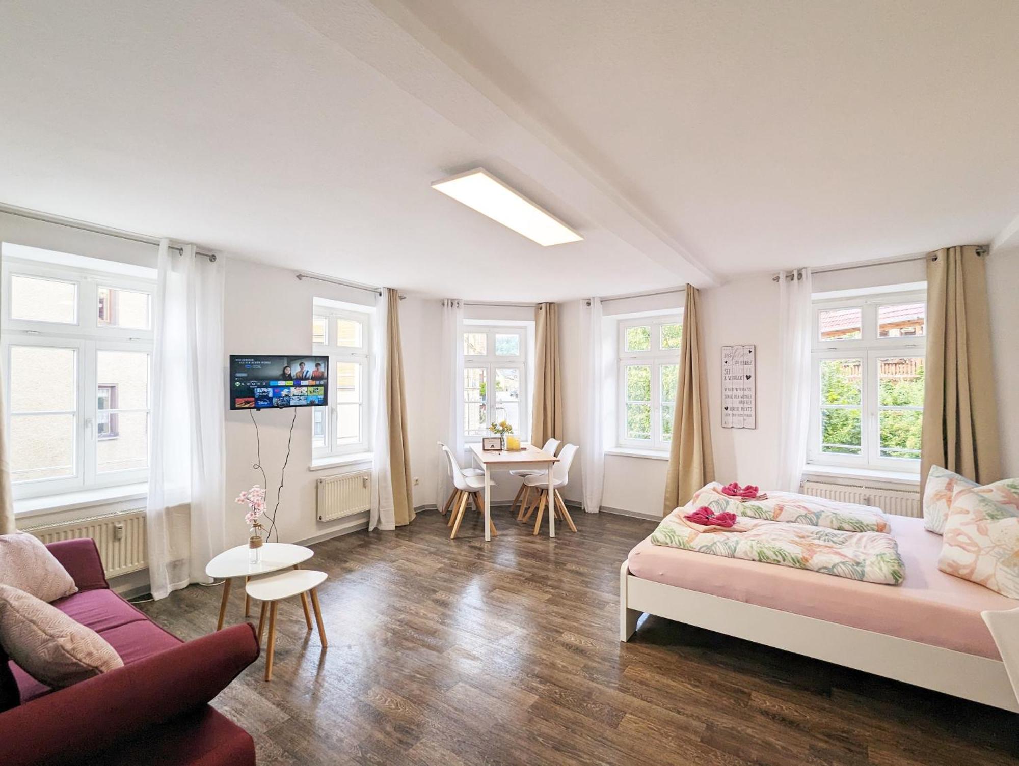 F2 - Urlaubsmagie Sauna, Whirlpool, Pool & Garten Sebnitz Exteriör bild