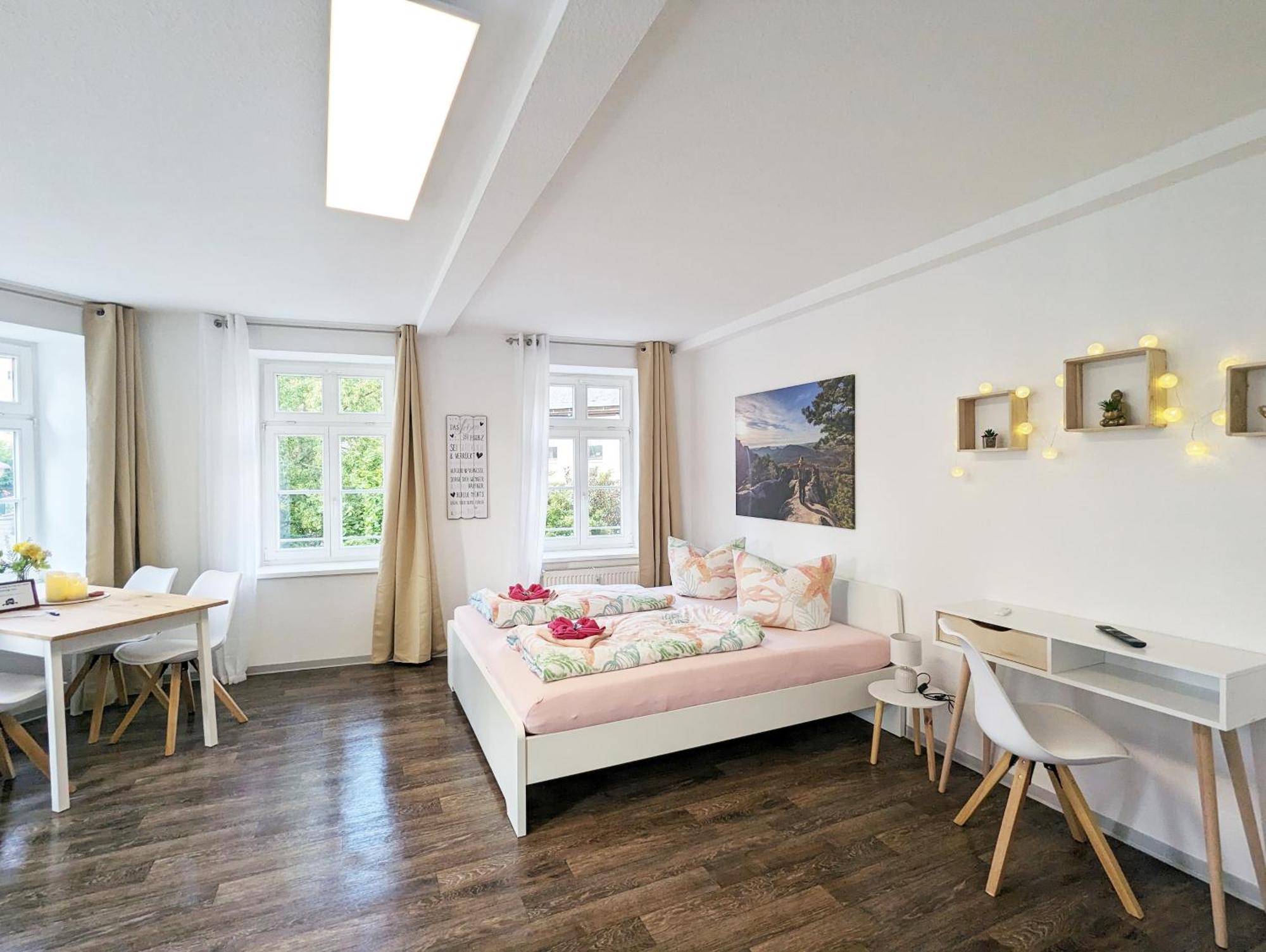 F2 - Urlaubsmagie Sauna, Whirlpool, Pool & Garten Sebnitz Exteriör bild