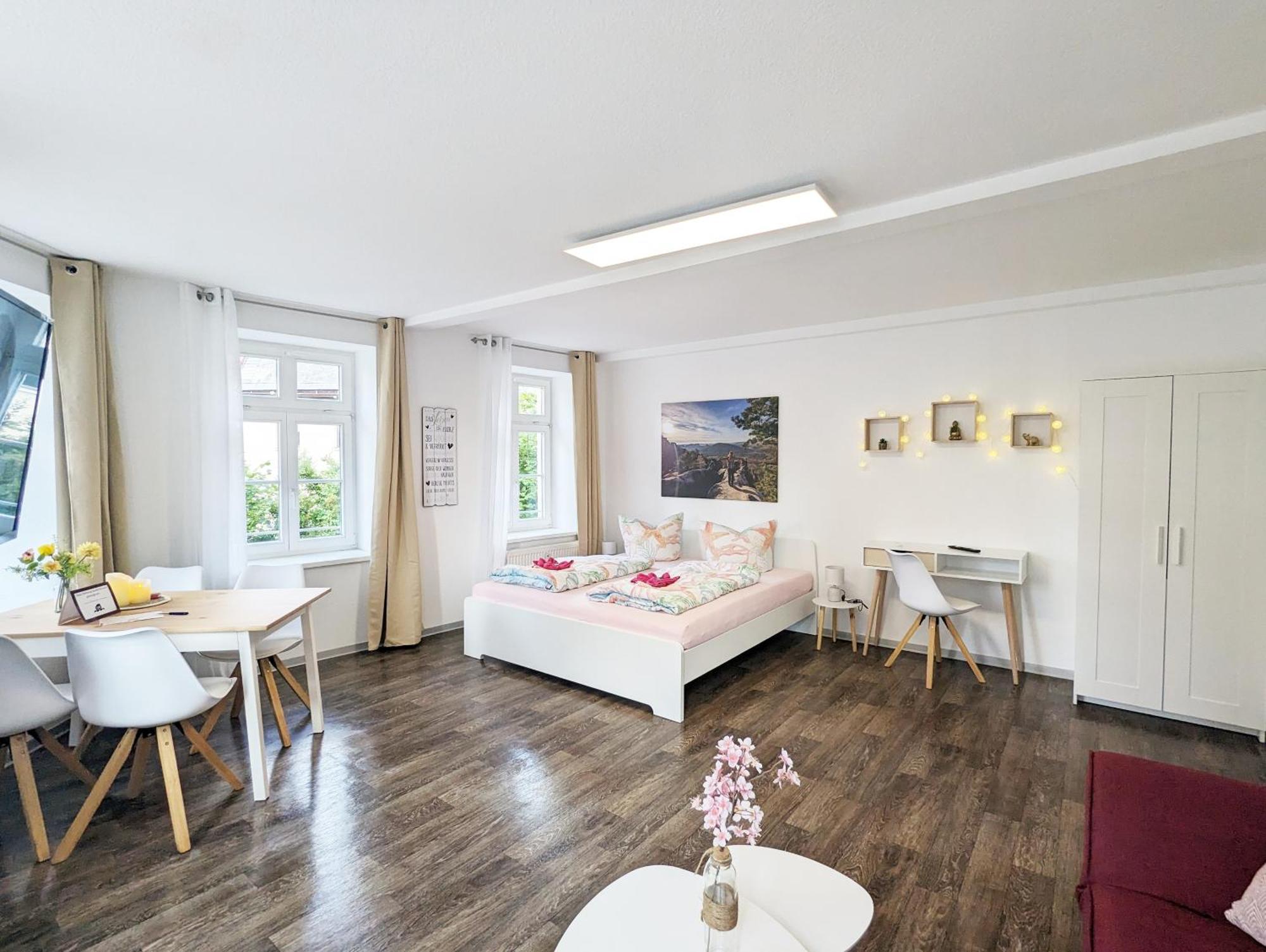 F2 - Urlaubsmagie Sauna, Whirlpool, Pool & Garten Sebnitz Exteriör bild